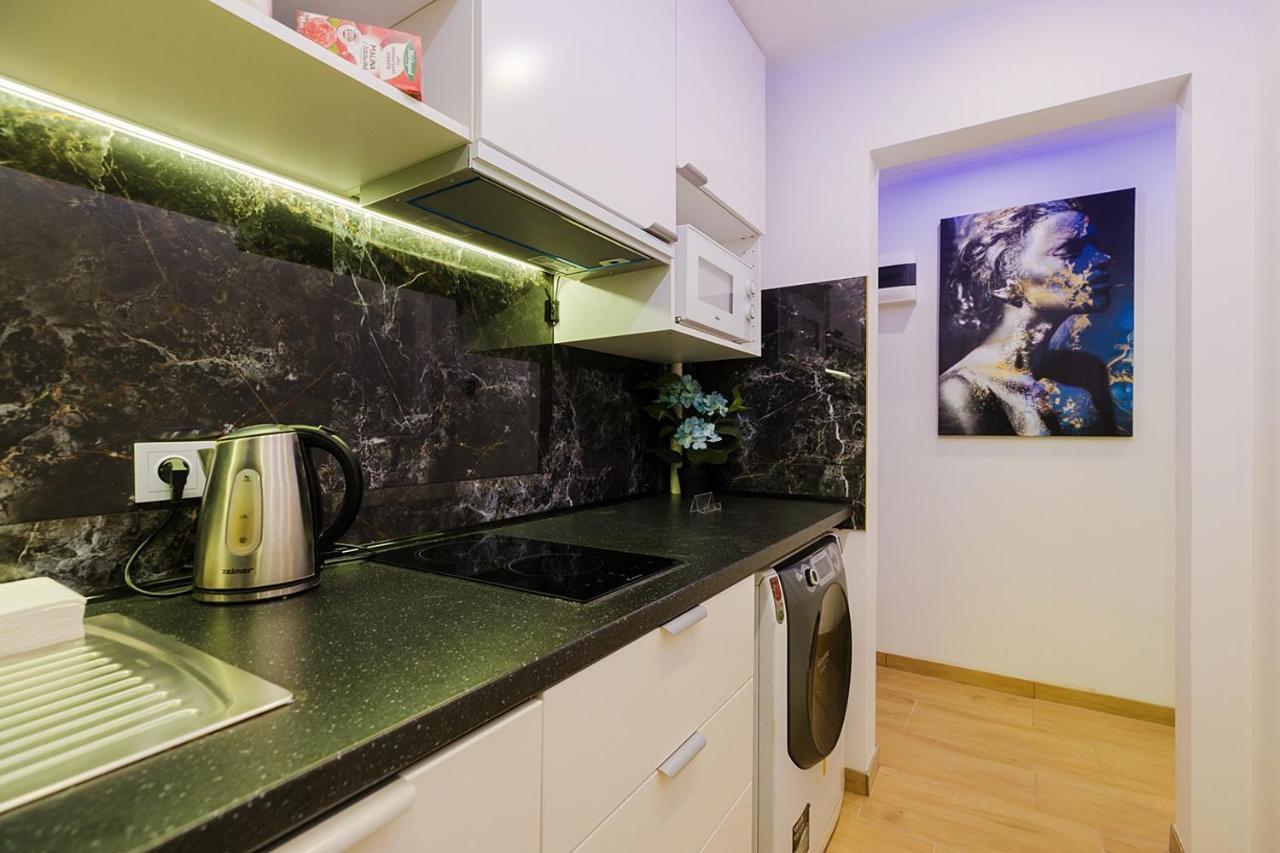 Unitapartaments Short Rent In By Metro Station Rondo Onz With 3bedrooms 23 Lägenhet *